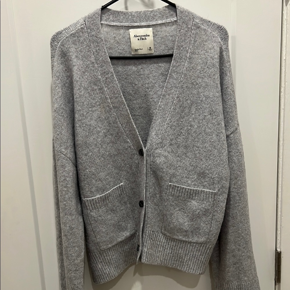 Abercrombie & Fitch Gray Cardigan (Short)